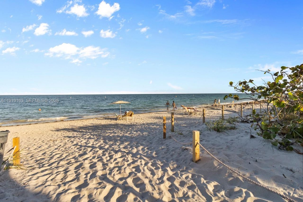 1121 Crandon Blvd, Unit D404, Key Biscayne, FL 33149 Photo