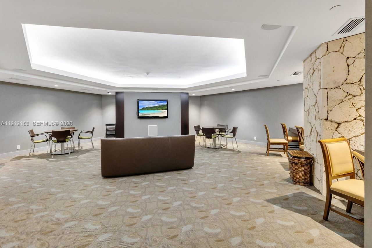 1121 Crandon Blvd, Unit D404, Key Biscayne, FL 33149 Photo