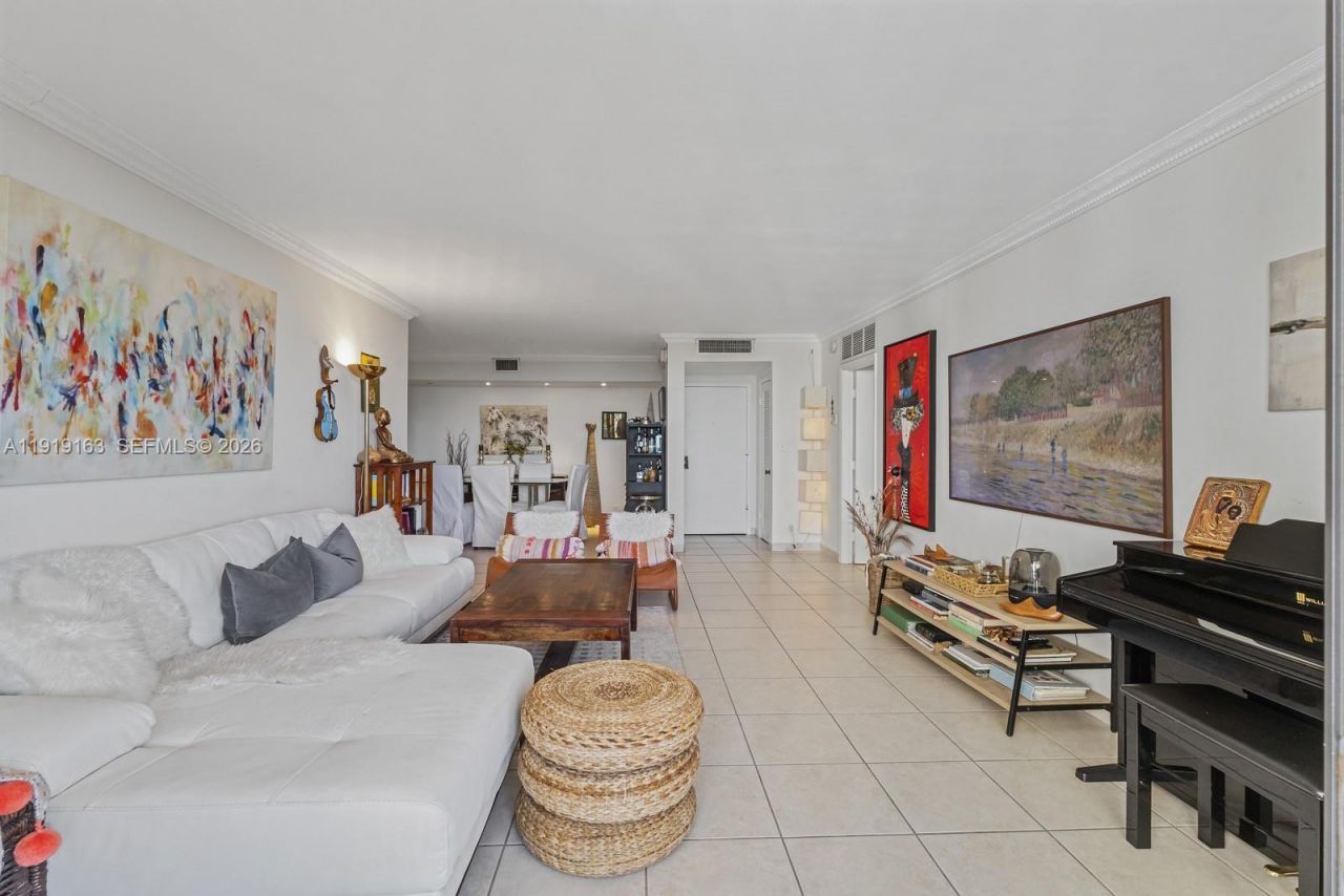 1121 Crandon Blvd, Unit D404, Key Biscayne, FL 33149 Photo