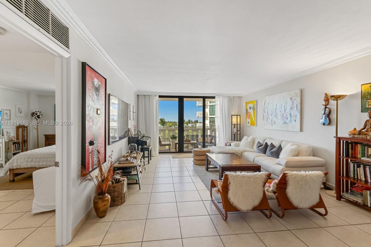 1121 Crandon Blvd, Unit D404, Key Biscayne, FL 33149 Photo