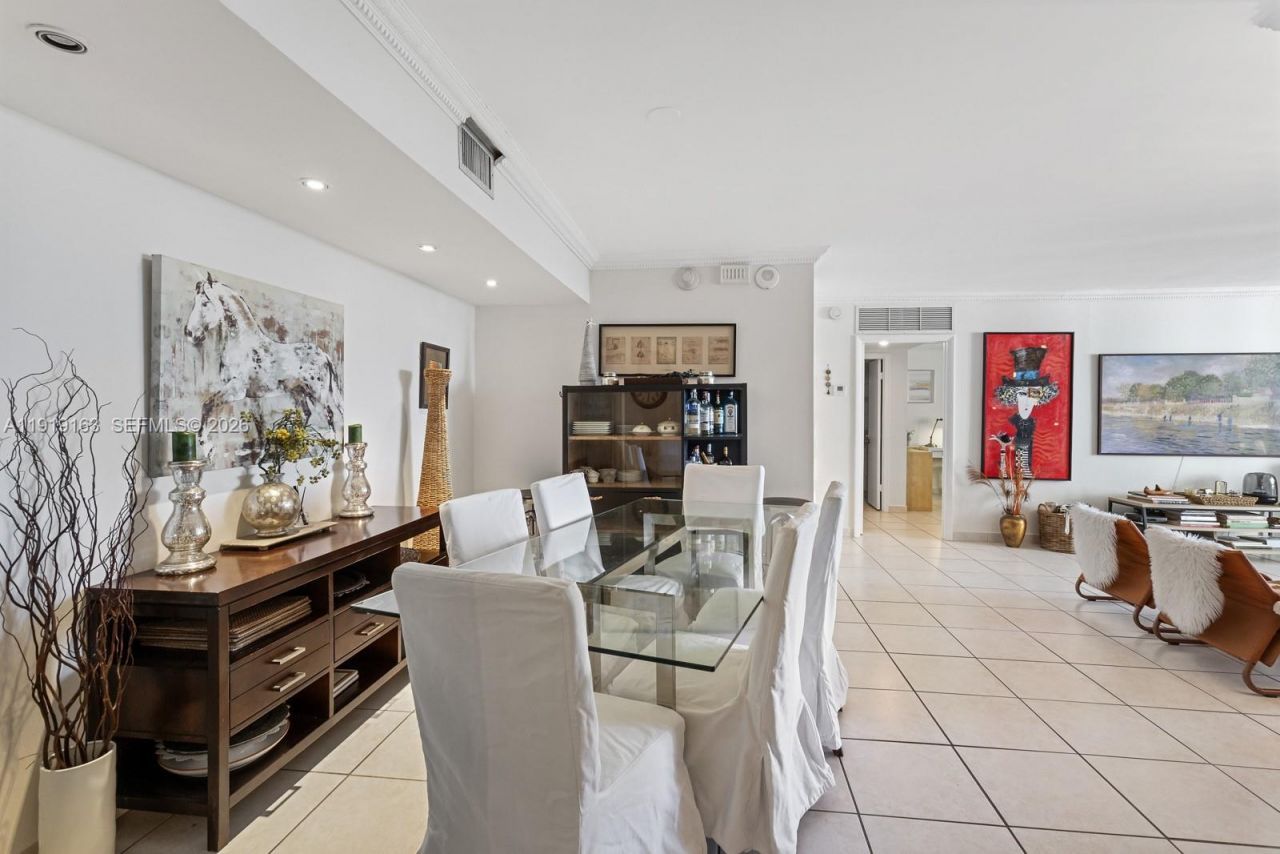 1121 Crandon Blvd, Unit D404, Key Biscayne, FL 33149 Photo