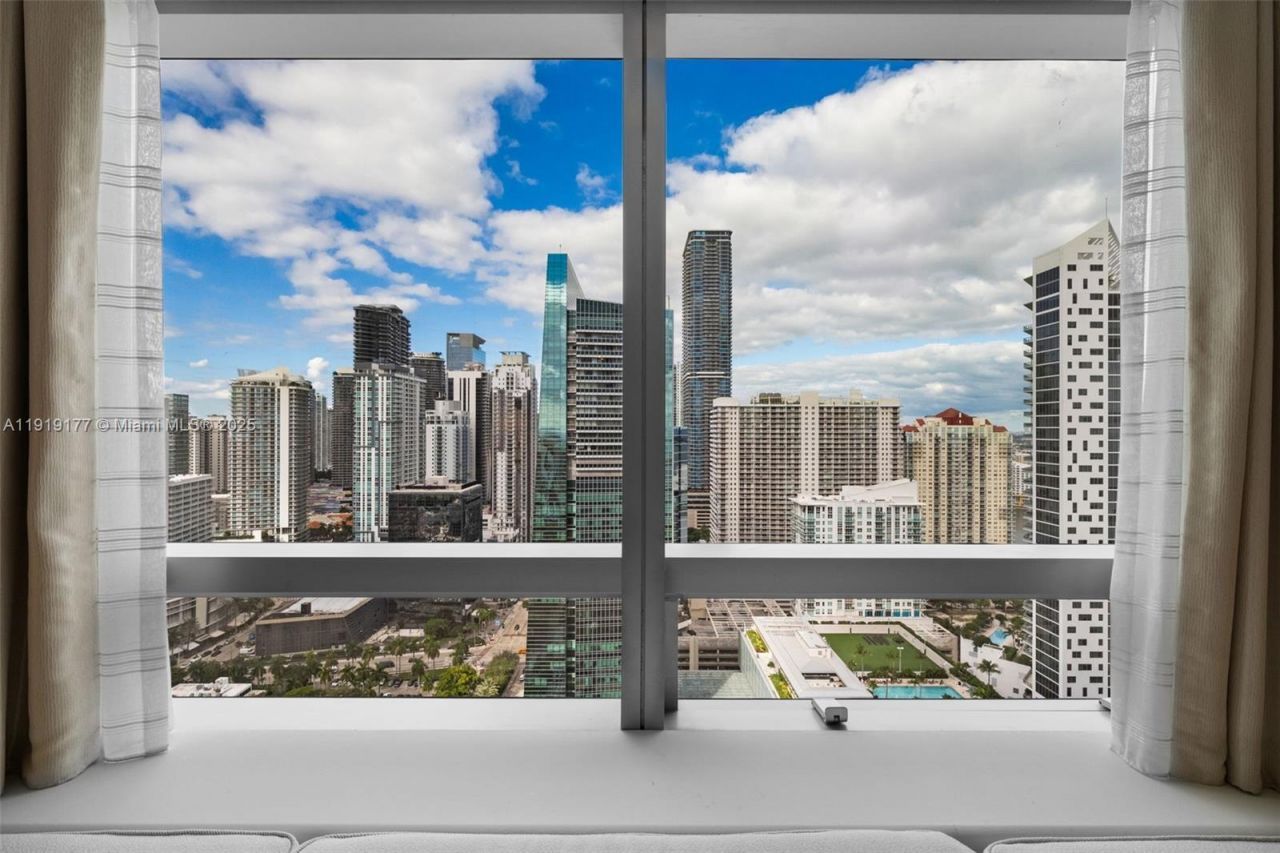 1435 Brickell Ave, Unit 3412, Miami, FL 33131 Photo