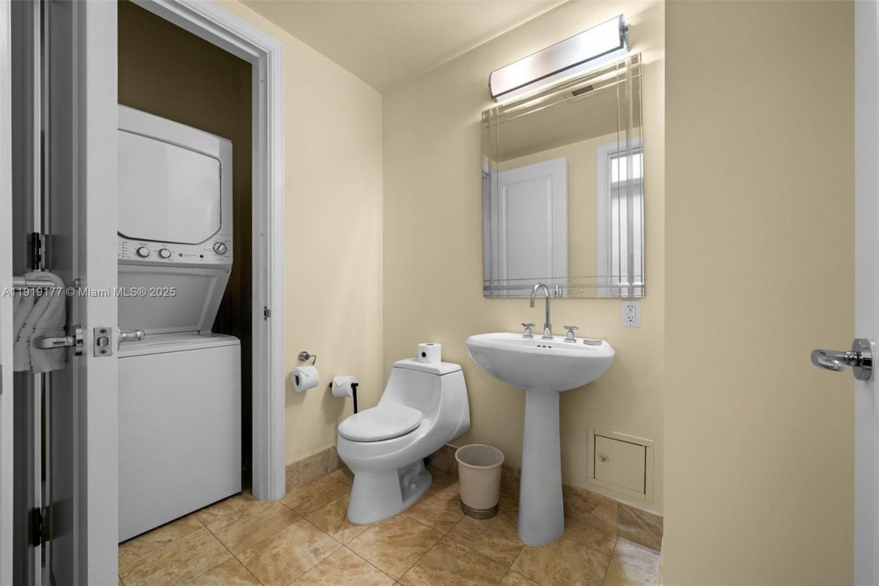 1435 Brickell Ave, Unit 3412, Miami, FL 33131 Photo