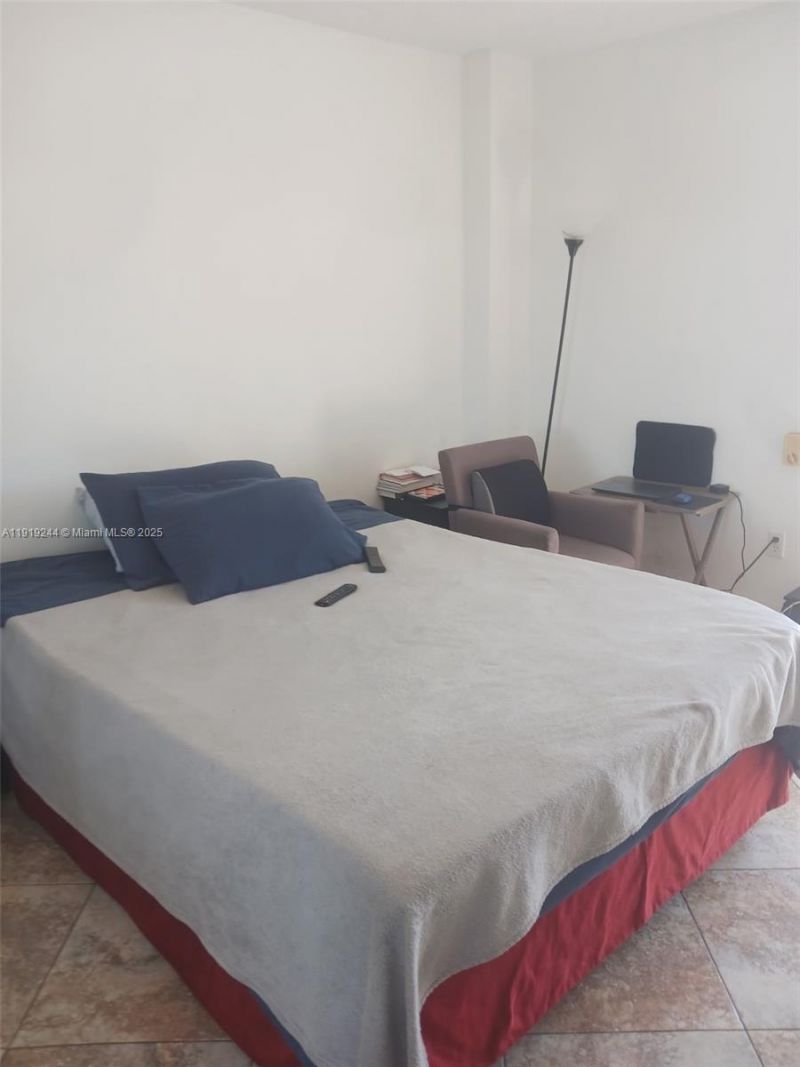 3701 N Country Club Dr, Unit 706, Aventura, FL 33180 Photo