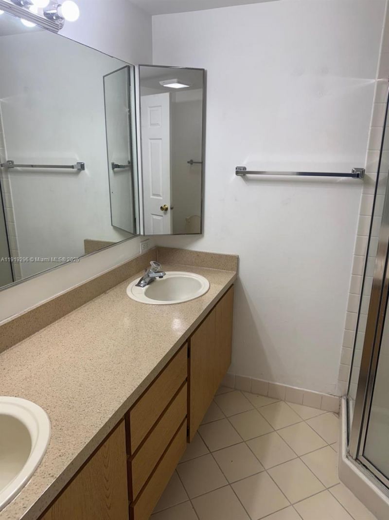 513 Green Springs Place, Unit 513, West Palm Beach, FL 33409 Photo