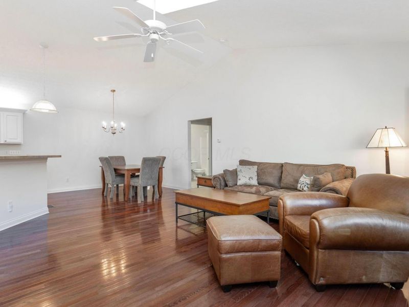 1286 Stonehill Lane, Lancaster, OH 43130 Photo 4