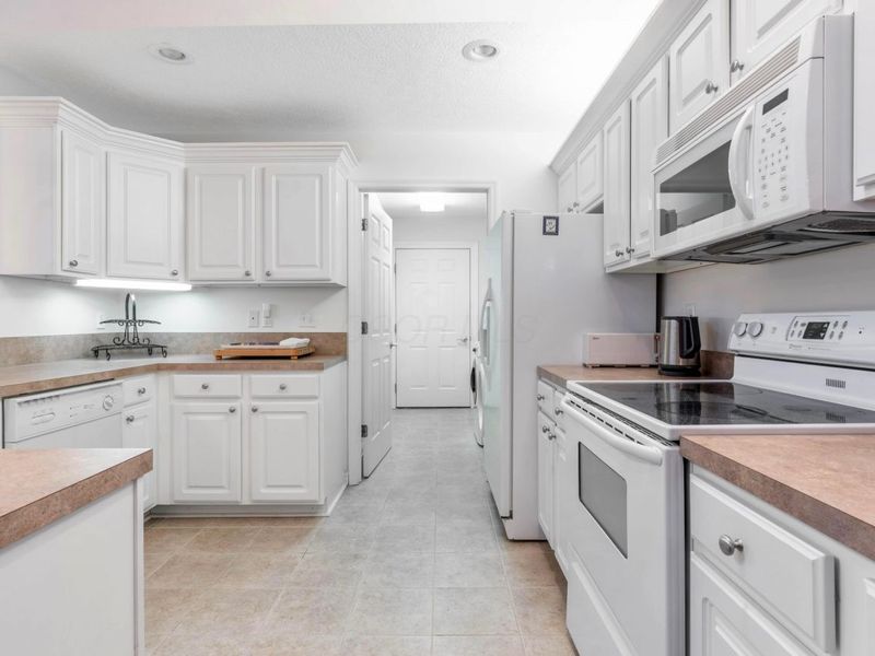 1286 Stonehill Lane, Lancaster, OH 43130 Photo 6