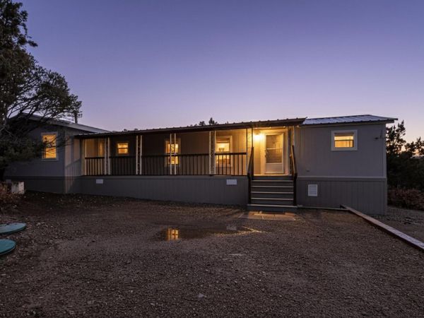 4038 Martinez Road, Edgewood, NM 87015