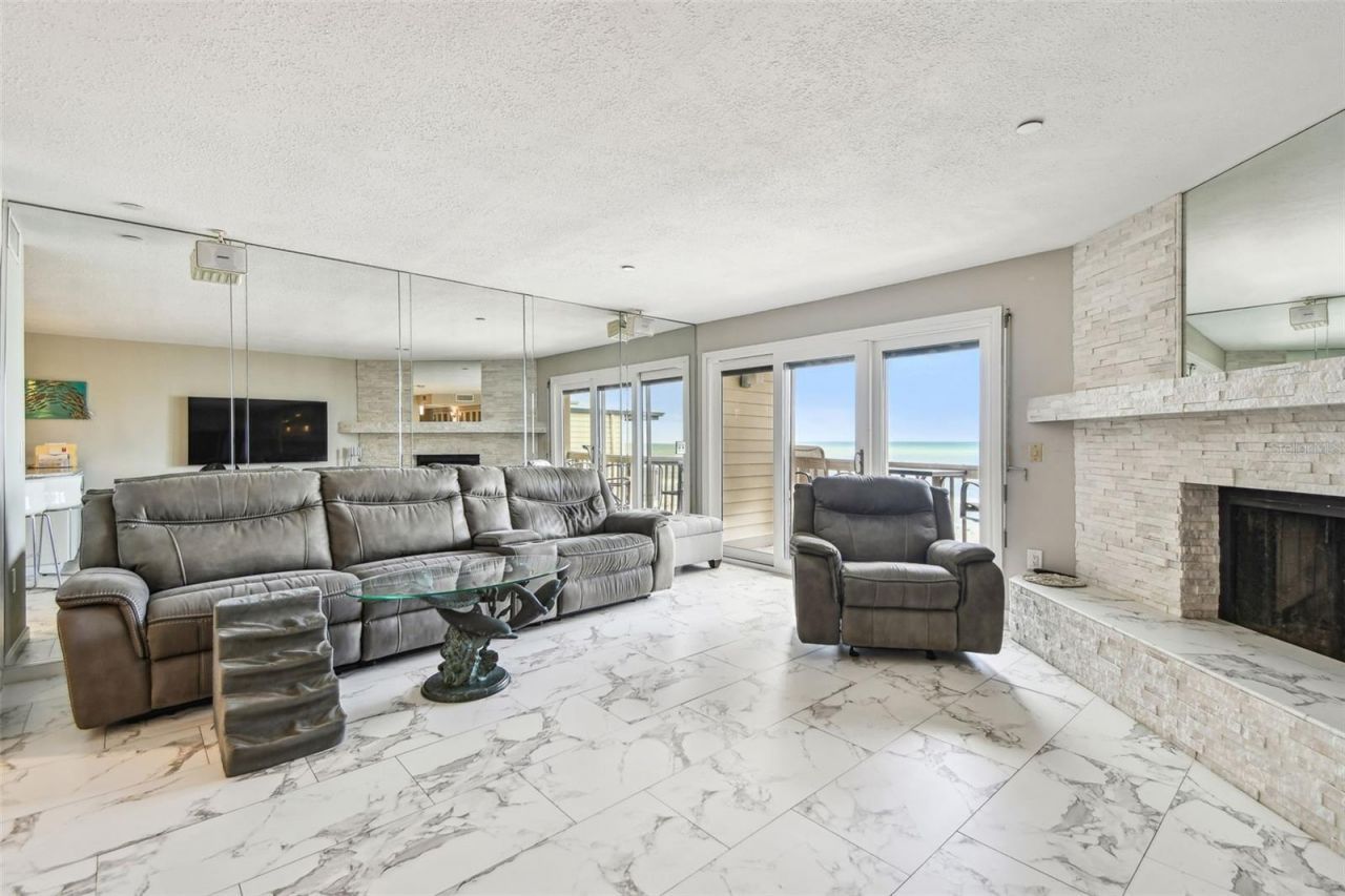 19010 Gulf Boulevard, Unit 203, Indian Shores, FL 33785 Photo