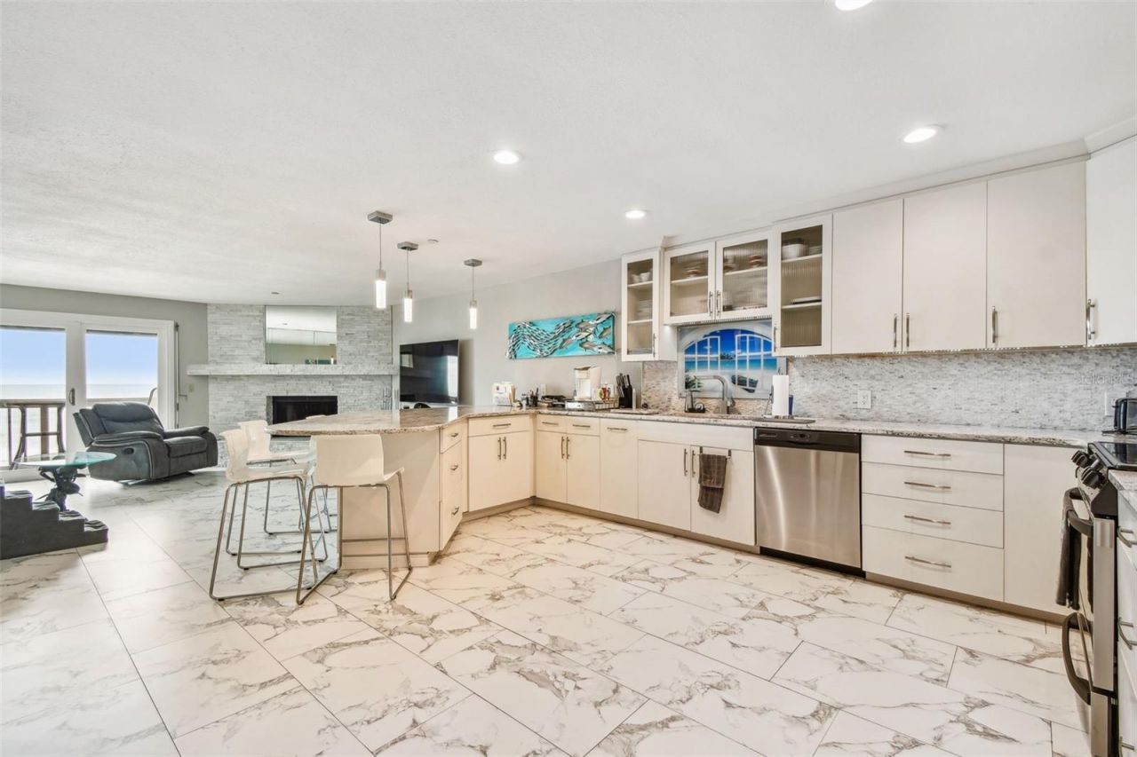 19010 Gulf Boulevard, Unit 203, Indian Shores, FL 33785 Photo