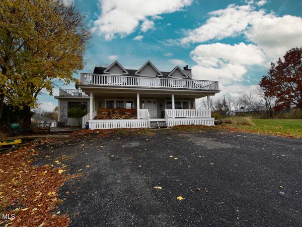 454-456 Vliet St Ext, Colonie, NY 12047