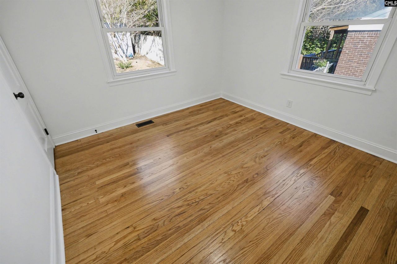 3847 Montgomery Avenue Photo 12