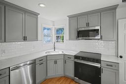 3847 Montgomery Avenue photo 4