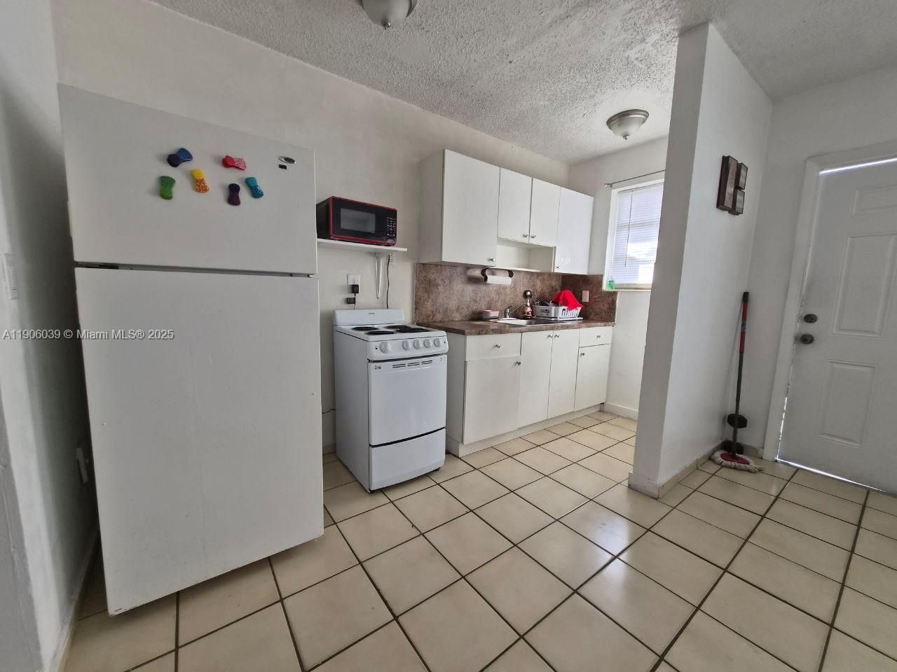 2160 NW 23rd Ct, Miami, FL 33142 Photo