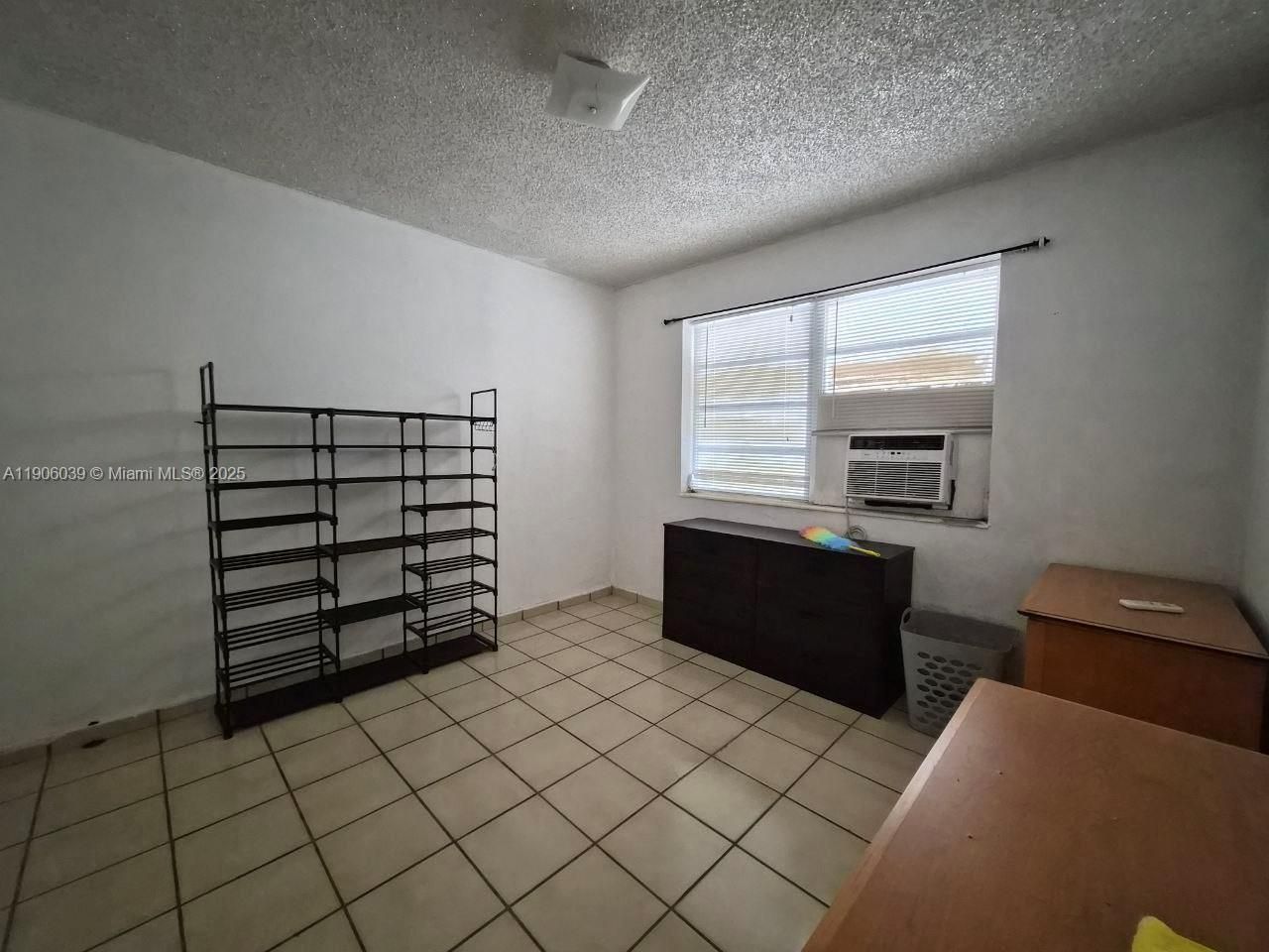 2160 NW 23rd Ct, Miami, FL 33142 Photo