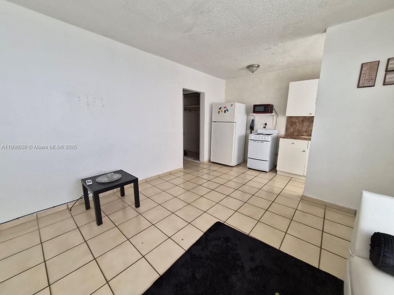 2160 NW 23rd Ct, Miami, FL 33142 Photo