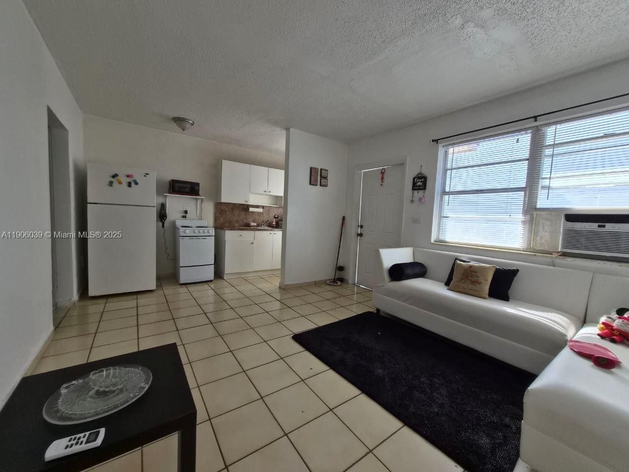 2160 NW 23rd Ct, Miami, FL 33142 Photo