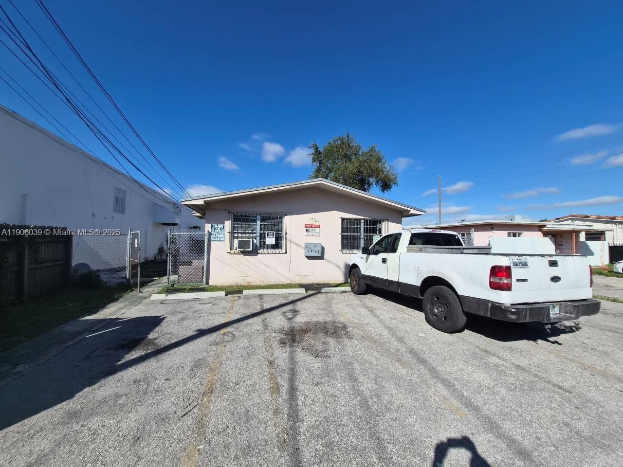 2160 NW 23rd Ct, Miami, FL 33142 Photo