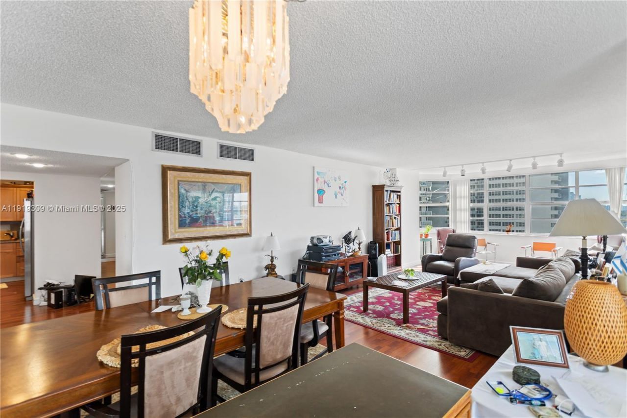 1980 S Ocean Dr, Unit 8Q, Hallandale Beach, FL 33009 Photo