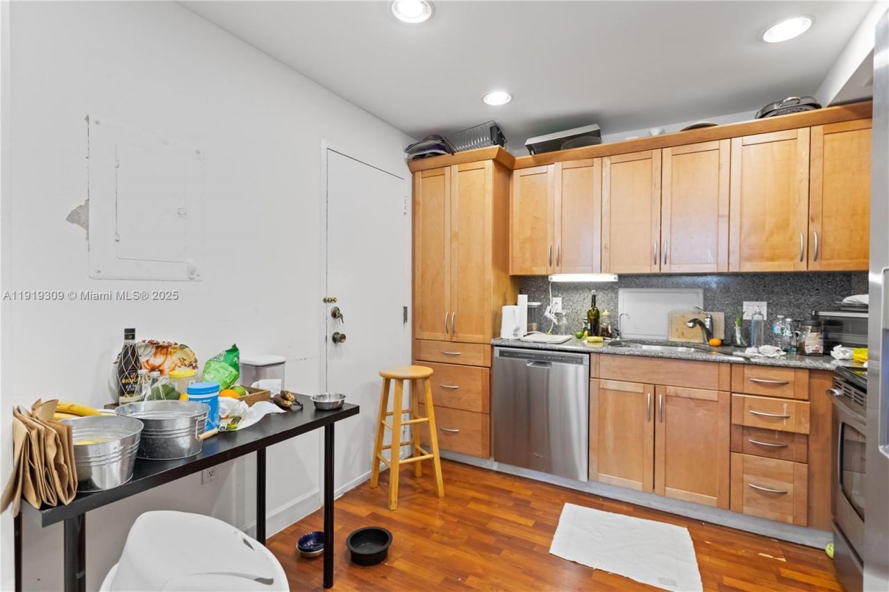 1980 S Ocean Dr, Unit 8Q, Hallandale Beach, FL 33009 Photo