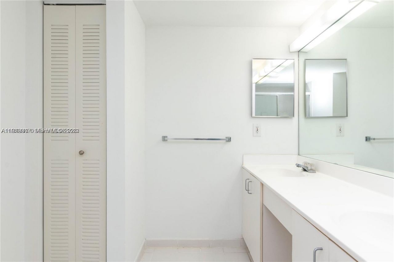 3300 NE 192nd St, Unit 516, Aventura, FL 33180 Photo