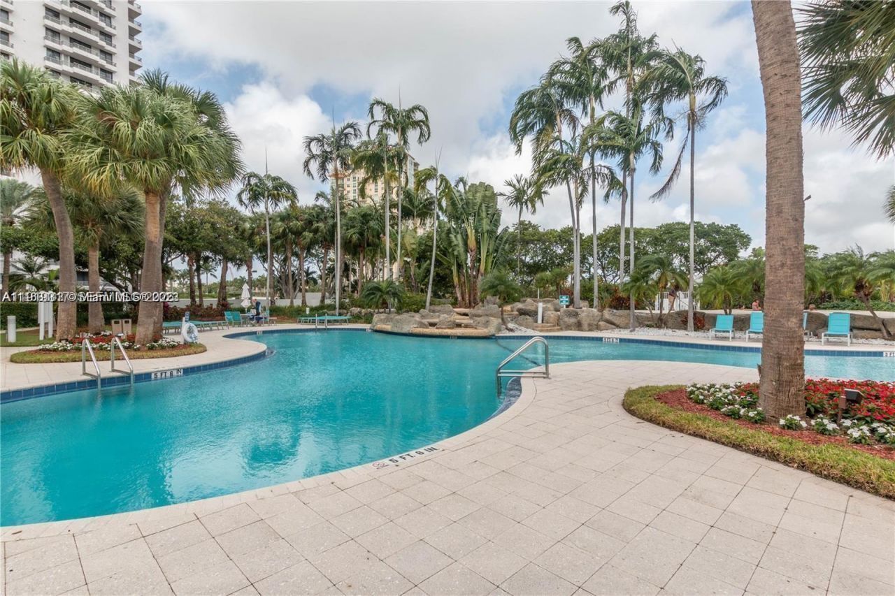 3300 NE 192nd St, Unit 516, Aventura, FL 33180 Photo