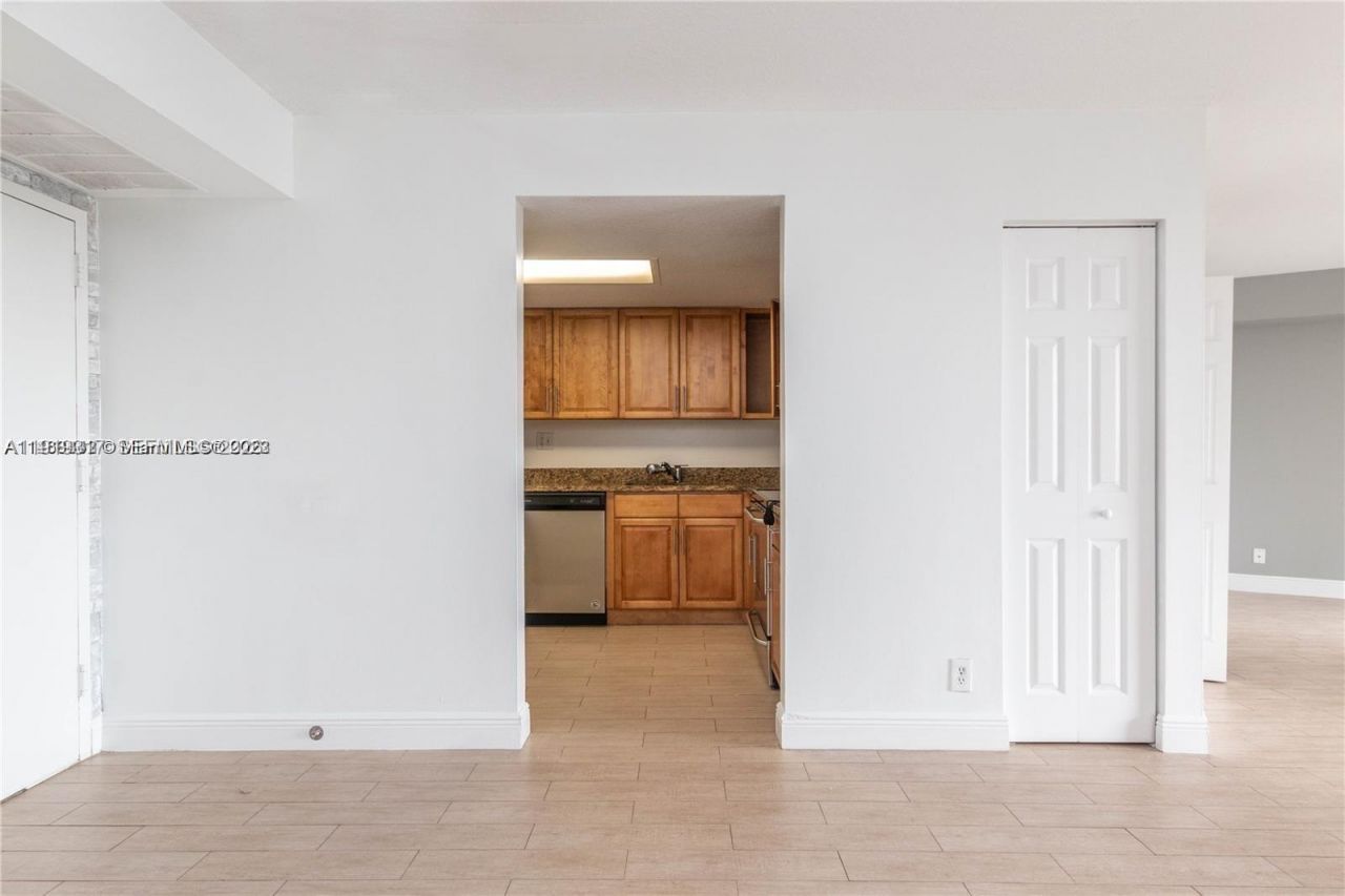 3300 NE 192nd St, Unit 516, Aventura, FL 33180 Photo