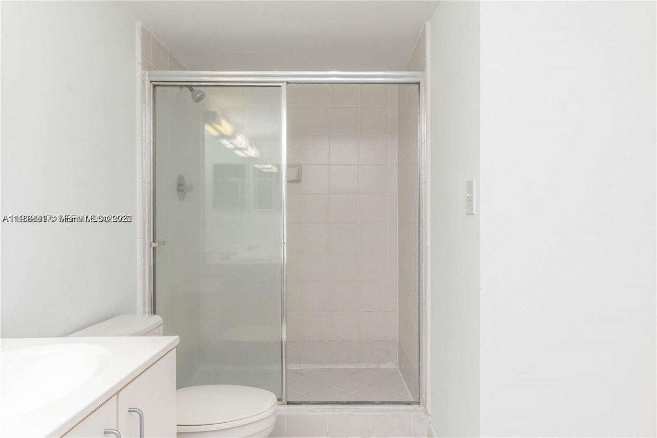 3300 NE 192nd St, Unit 516, Aventura, FL 33180 Photo