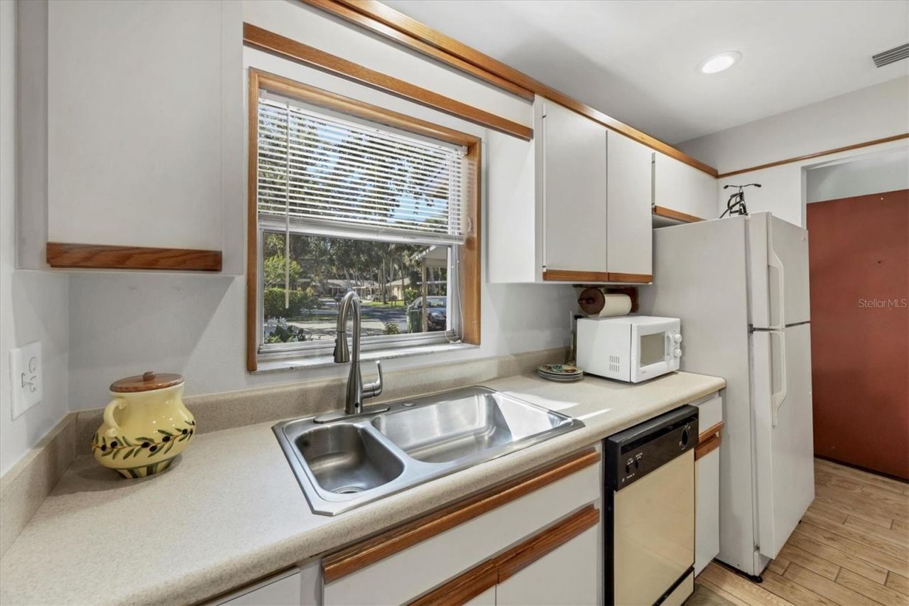 4715 Village Gardens Drive, Unit 68, Sarasota, FL 34234 Photo