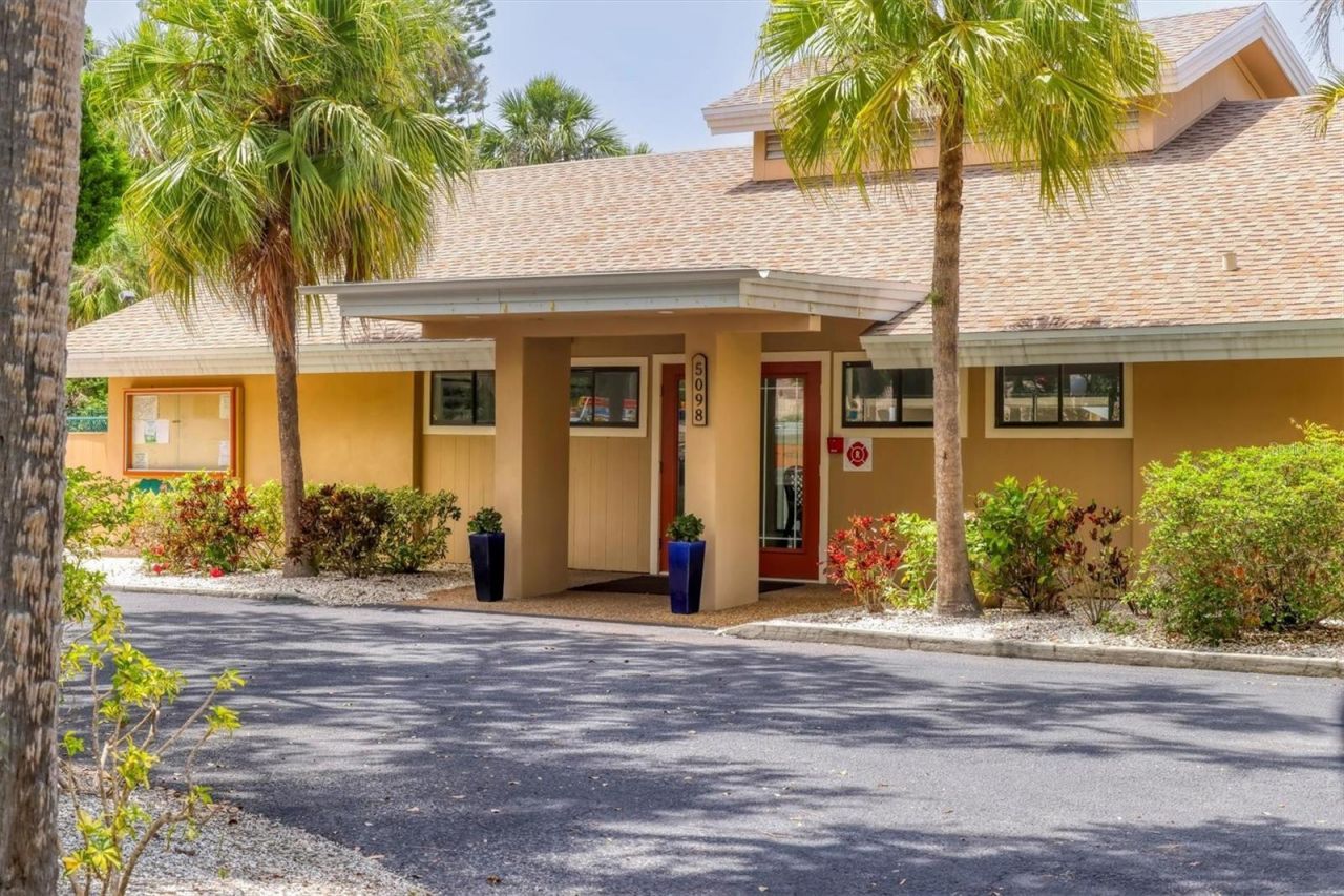 4715 Village Gardens Drive, Unit 68, Sarasota, FL 34234 Photo