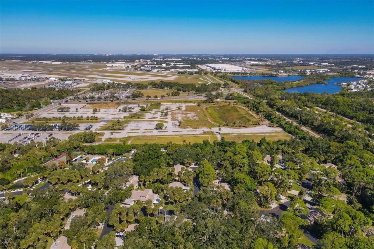 4715 Village Gardens Drive, Unit 68, Sarasota, FL 34234 Photo