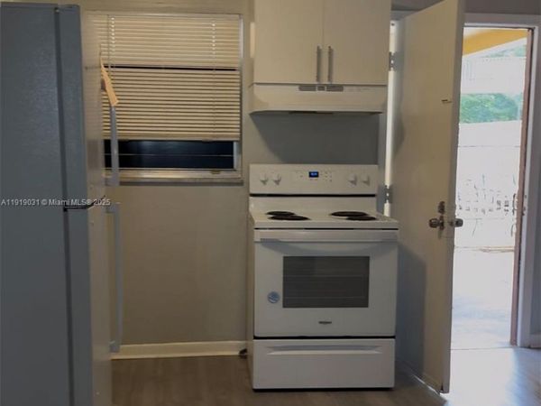 6840 Pembroke Rd, Unit 202, Pembroke Pines, FL 33023