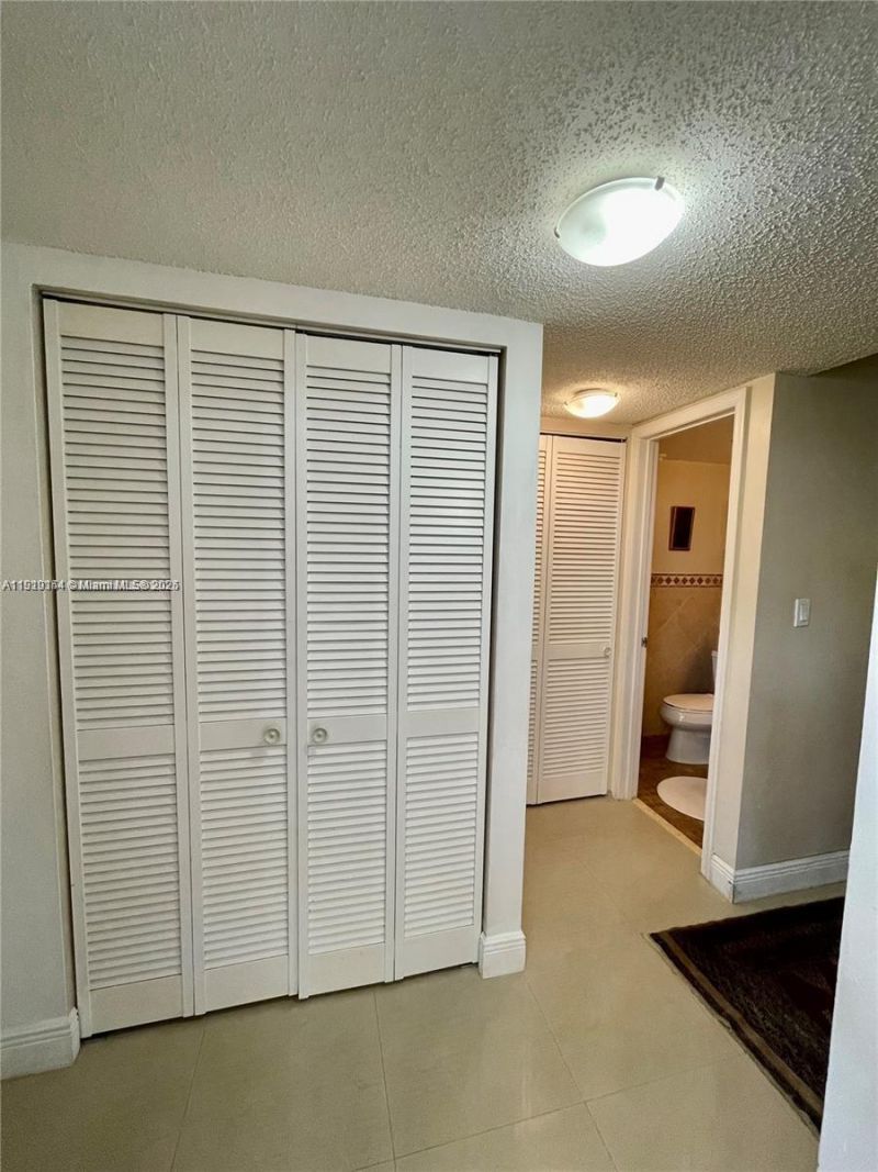 8592 W Sunrise Blvd, Unit 111, Plantation, FL 33322 Photo