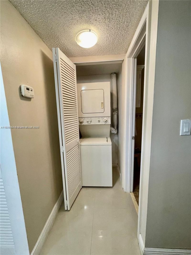 8592 W Sunrise Blvd, Unit 111, Plantation, FL 33322 Photo