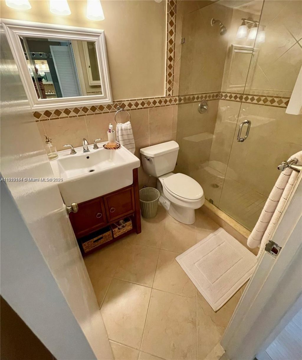 8592 W Sunrise Blvd, Unit 111, Plantation, FL 33322 Photo