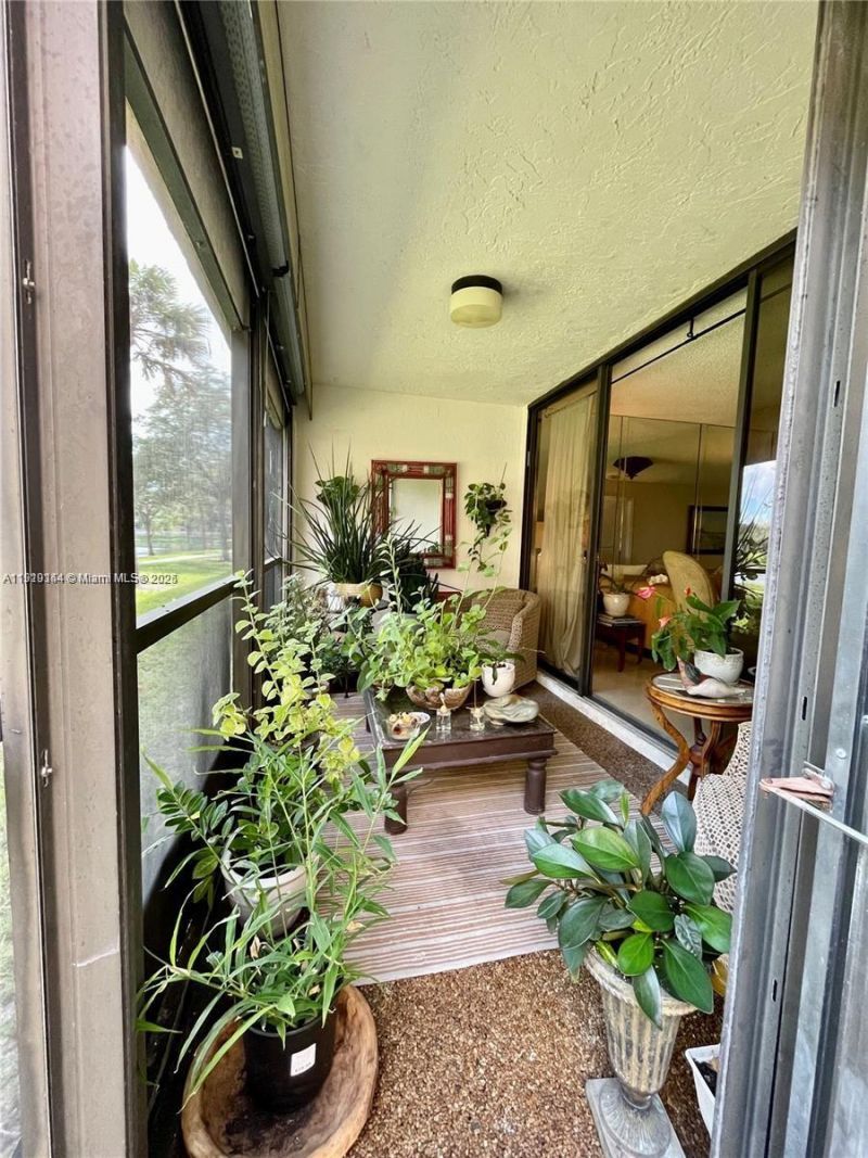 8592 W Sunrise Blvd, Unit 111, Plantation, FL 33322 Photo