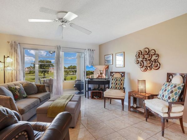 9401 Sunrise Lakes Blvd, Unit 302, Sunrise, FL 33322