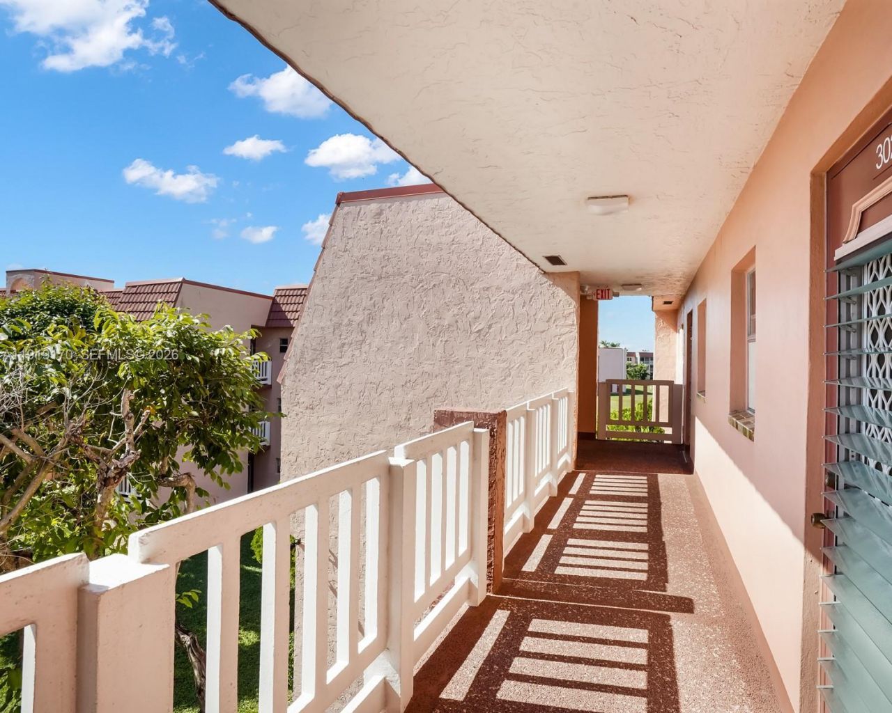 9401 Sunrise Lakes Blvd, Unit 302, Sunrise, FL 33322 Photo