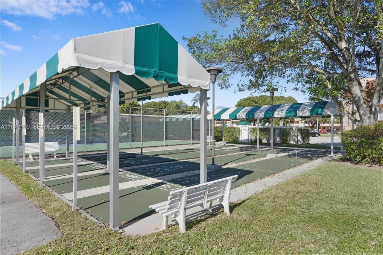 9401 Sunrise Lakes Blvd, Unit 302, Sunrise, FL 33322 Photo