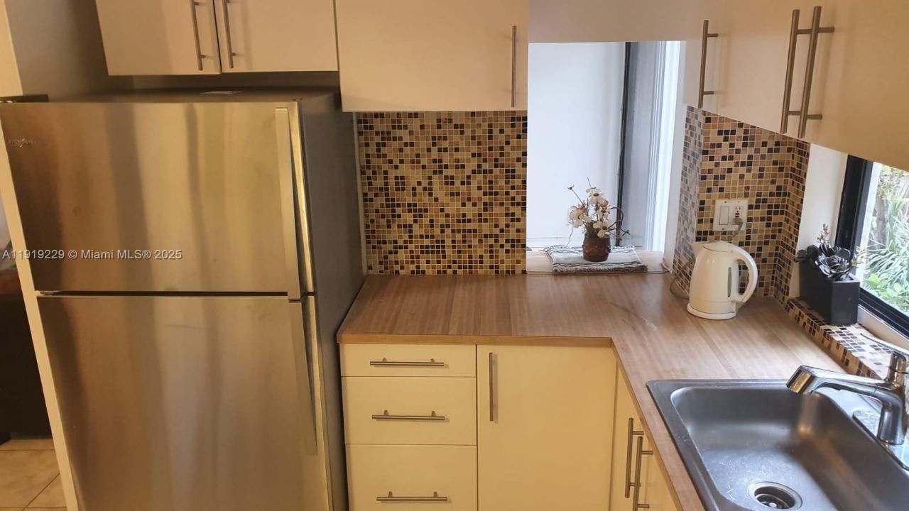 17021 N Bay Rd, Unit 316, Sunny Isles Beach, FL 33160 Photo