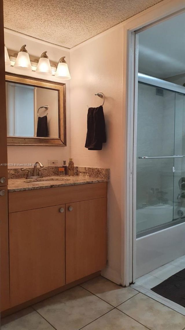 17021 N Bay Rd, Unit 316, Sunny Isles Beach, FL 33160 Photo