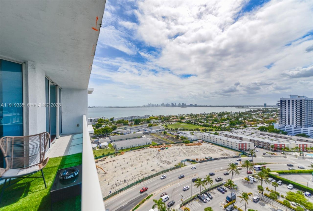 1881 79th St Cswy, Unit 2004, North Bay Village, FL 33141 Photo