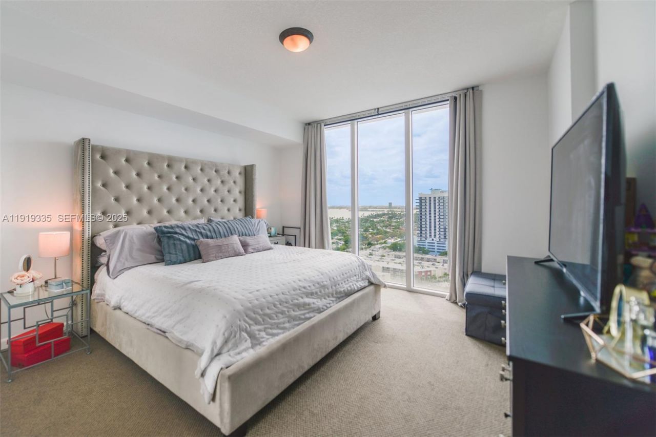 1881 79th St Cswy, Unit 2004, North Bay Village, FL 33141 Photo