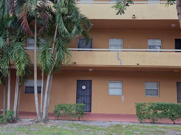 4111 Stirling Rd, Unit 102, Dania Beach, FL 33314