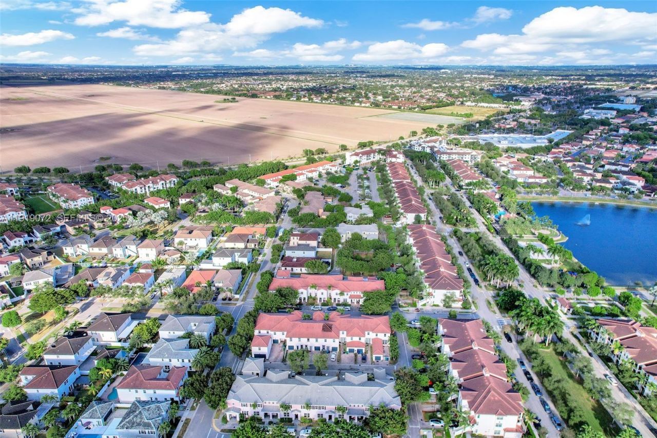 9213 SW 170th Ave, Miami, FL 33196 Photo