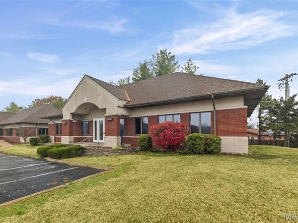 16 Bronze Pointe Boulevard, Swansea, IL 62226