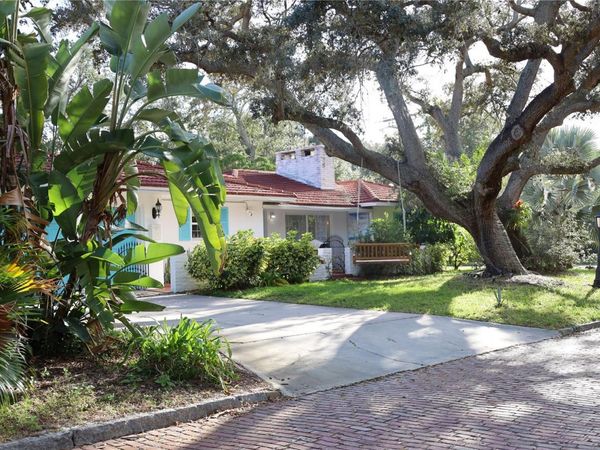 7716 DARTMOUTH AVENUE N, ST PETERSBURG, FL 33710