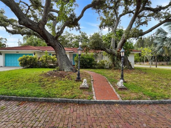 7716 DARTMOUTH AVENUE N, ST PETERSBURG, FL 33710