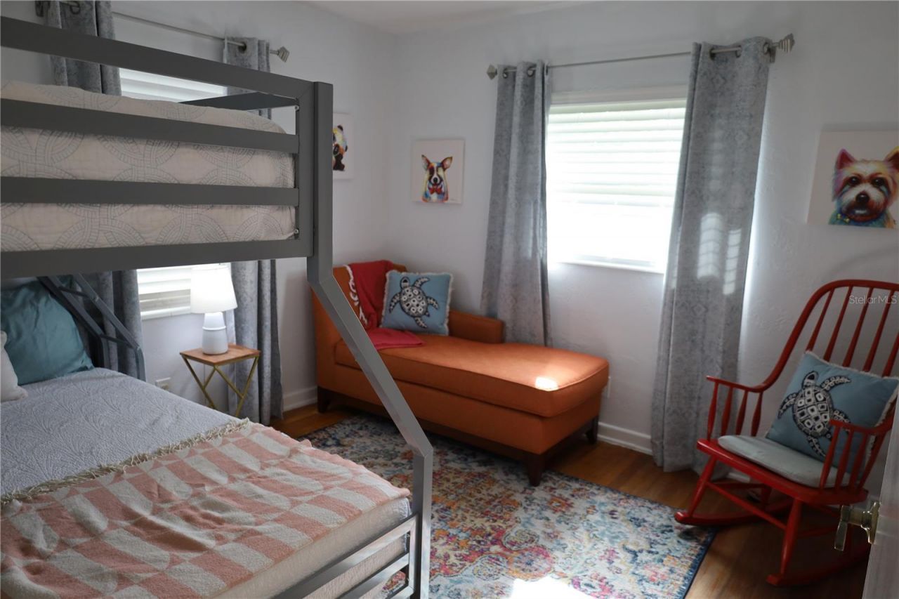 7716 Dartmouth Avenue N, Saint Petersburg, FL 33710 Photo