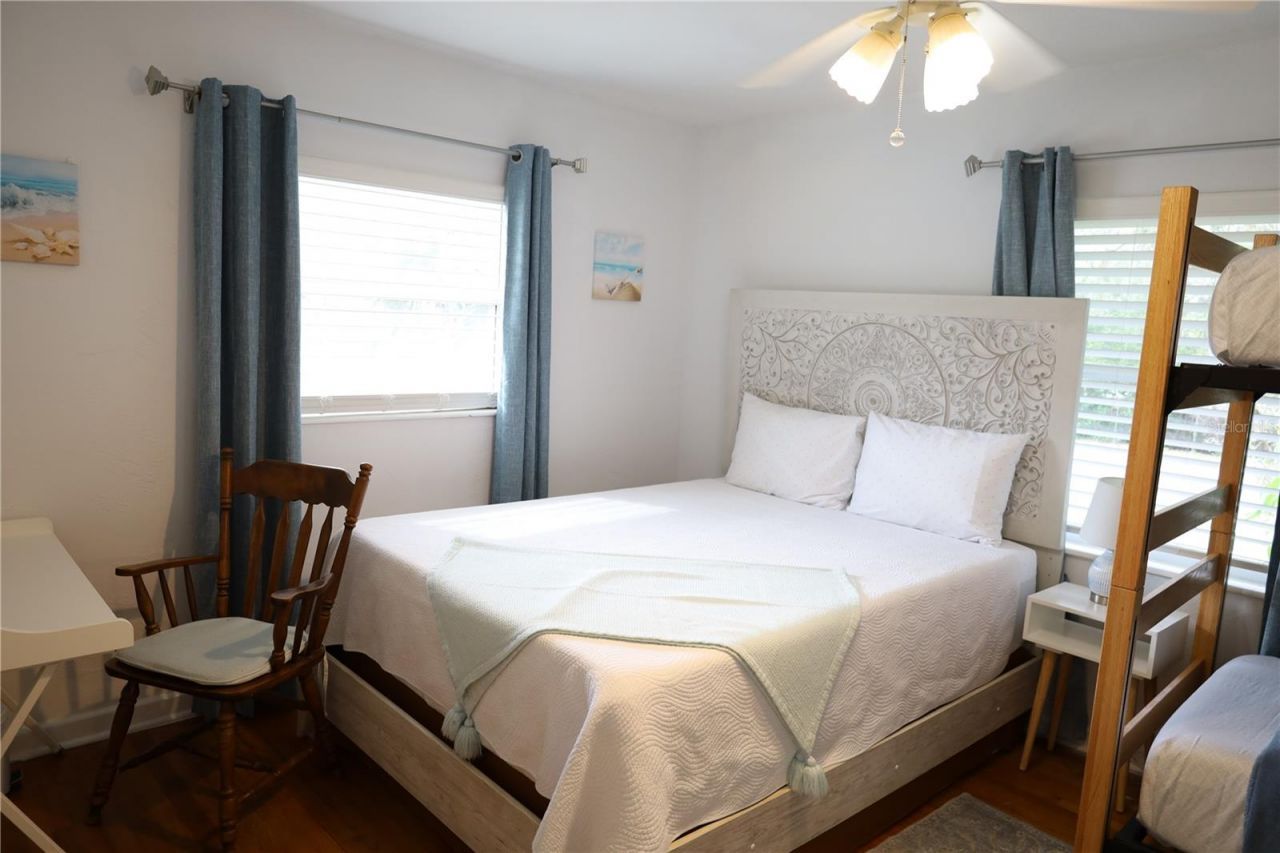 7716 Dartmouth Avenue N, Saint Petersburg, FL 33710 Photo